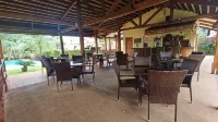 Alona42 Resort