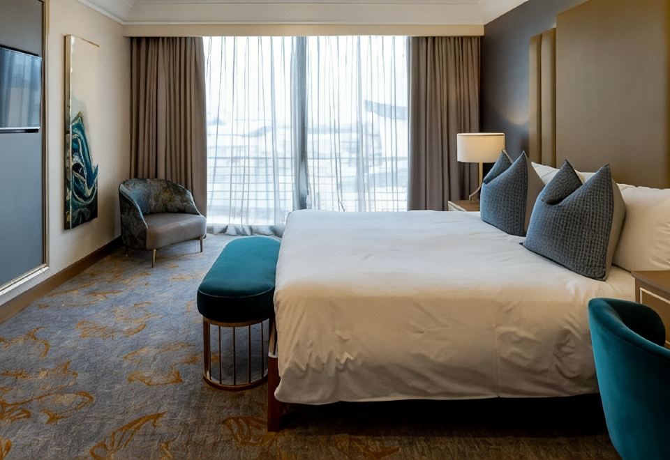 Southern Sun Silverstar Standard King Room-Non-Smoking