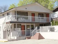 Canadas Best Value Inn and Suites Vernon โรงแรมในเวอร์นอน