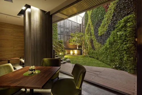 La Vida Hotel
