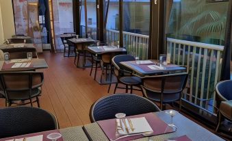 Logis hôtel restaurant les Carillons - Housity