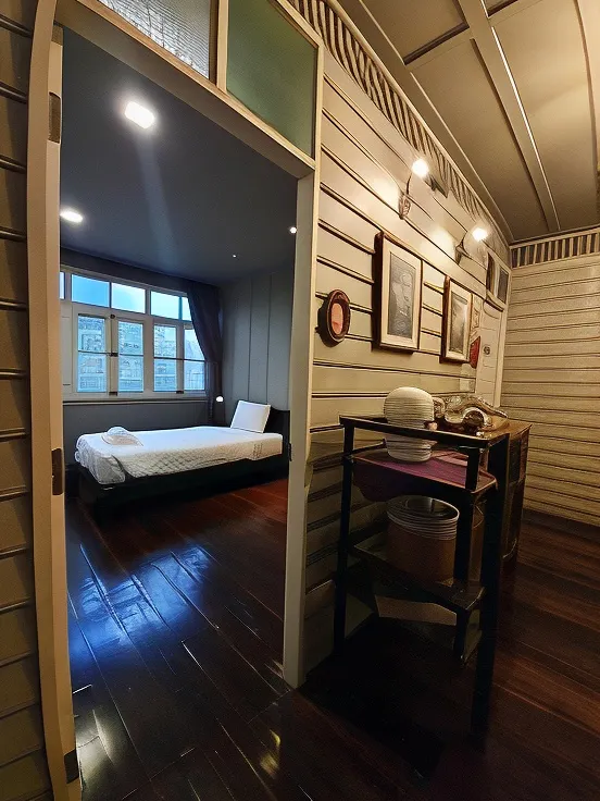 ห้องเตียงเดี่ยว พร้อมห้องน้ำรวม