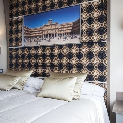 Standard Twin Room Hostal Barcelona Promo Code