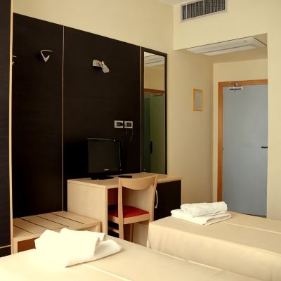 Double Bed Room Hotel Arno Promo Code