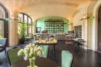 Factoria Hotel