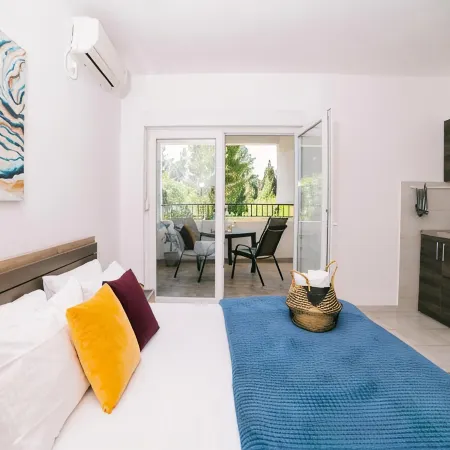 Studio with Balcony and Sea view