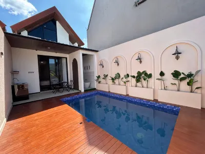 Celestia Private Villa Hotele w: 