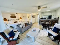 Oz Festival! Walk to Resort! Pets! Fireplace!