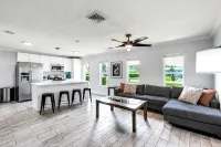 Pool Home W Beautiful Tiki Hut - 3 Bed 3 Bath. 1 Mile from Beach!