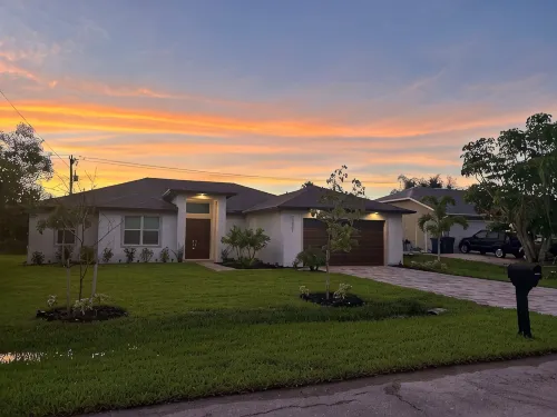 NEW Coastal Paradise GEM!! Spacious 4BR, 3 Full Baths w/Pool!! PET FRIENDLY!!!