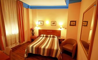 Hotel Paris Centro - Housity