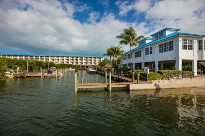 Ocean Pointe Suites at Key Largo Hoteles en 