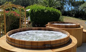 GOLF HOTEL - Housity