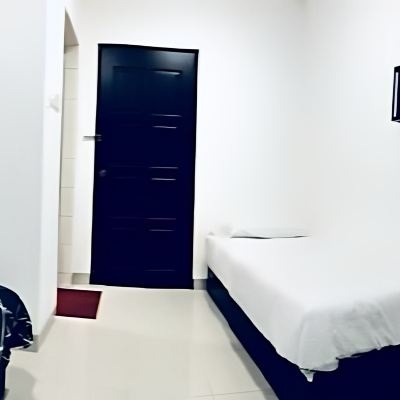 Bilik Bertiga Kupon Luna Stay by Yolodge
