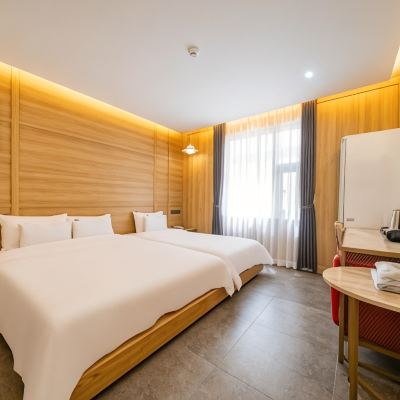 Deluxe Twin Room Divine Hotel Promo Code