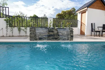 Casita Curtis- luxurious 6-bedroom villa inside HACIENDA CAMPO VERDE w- WiFi, AC Hotels in 
