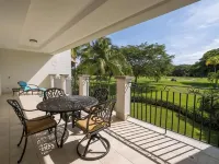 Cozy Tropical Retreat 3Br Golf View Hotels in 