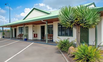 Barringtons Motor Lodge