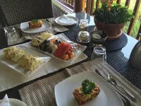 Daintree Manor B&B