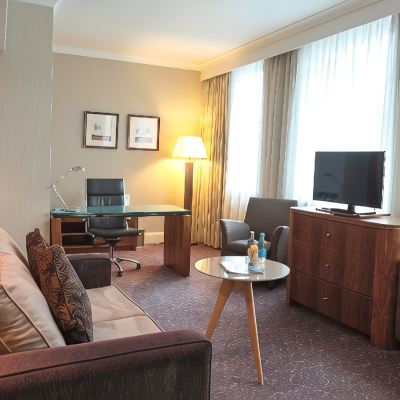 Junior Queen Suite Crowne Plaza London Ealing, an IHG Hotel Promo Code