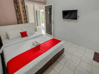 RedDoorz near Alun Alun Batu 2 Hotel di 
