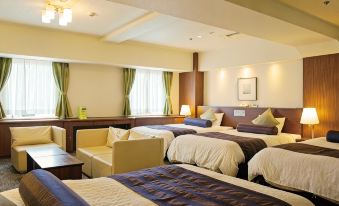Hotel Plaza Osaka - Housity