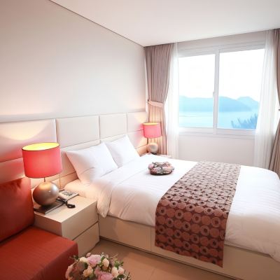 Junior Suite, 1 Bedroom, Non Smoking, Partial Sea View (Ocean)