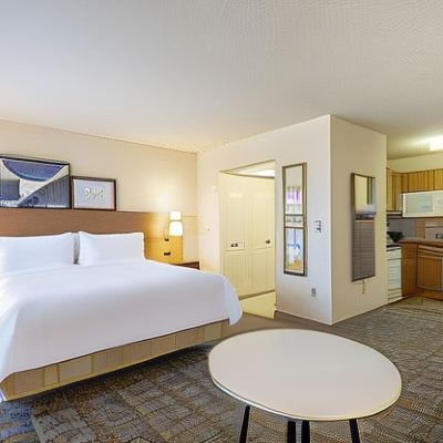 1 Queen Studio Ste Comm Access Roll Shwr Staybridge Suites Milwaukee Airport South, an IHG Hotel Promo Code