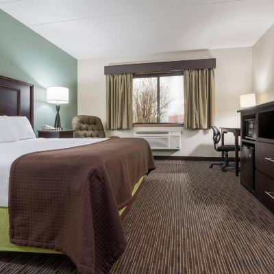 One-Bedroom Superior King Suite-Non-Smoking AmericInn by Wyndham West Salem Promo Code