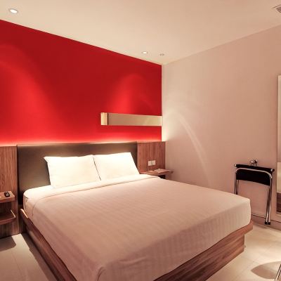 Cozy King Room Zoom Hotels Promo Code