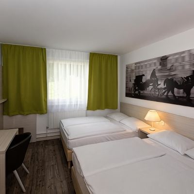 Standard Quadruple Room LifeHotel Vienna Airport Promo Code