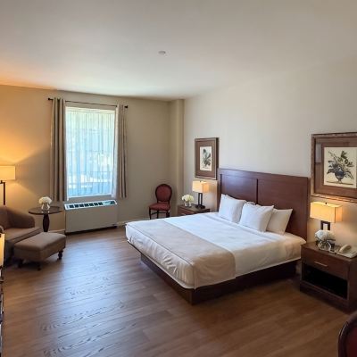 King Room The Inn and Spa at East Wind Promo Code