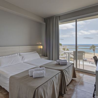 Double Room Sea View with Living Room and Terrace (2 Adults + 1 Child)