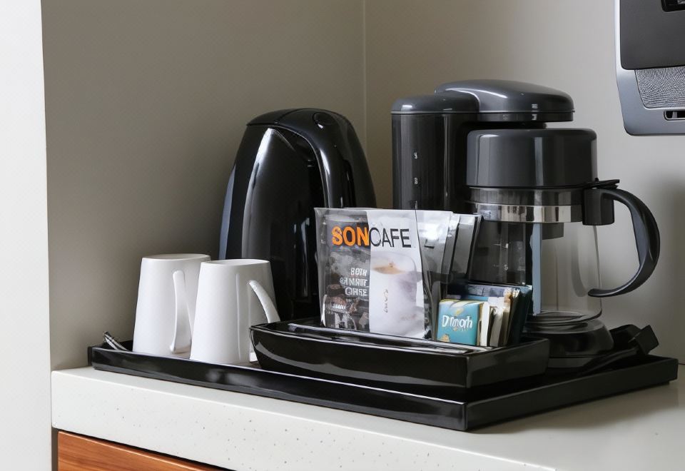 Royal Orchid Sheraton Hotel & TowersJunior Suite with riverview