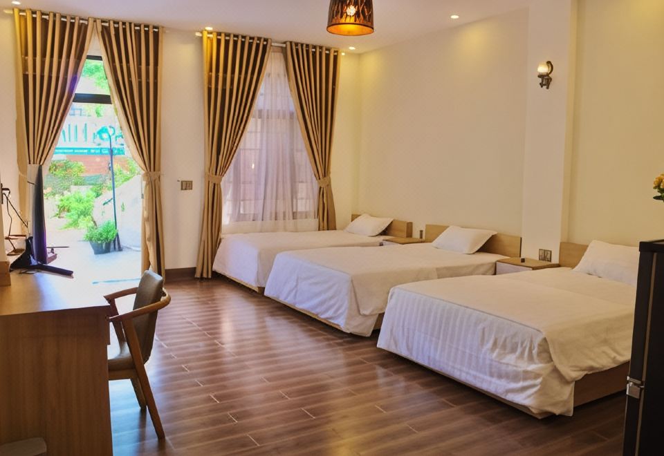 带园景的家庭房