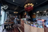 RoomQuest Rimrabeang at Amphawa