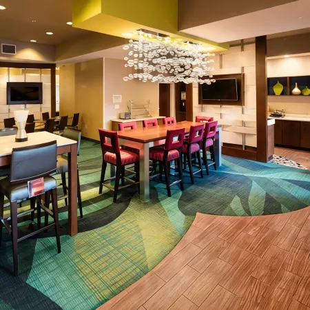 Holiday Inn & Suites BOTHELL by IHG Отели в г. Ботелл