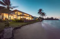 Tohora by Tahiti Homes 5-bedroom beachfront villa with swimming pool. Hotels in 