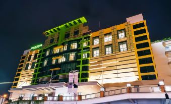 PALM PARK Hotel & Convention Surabaya