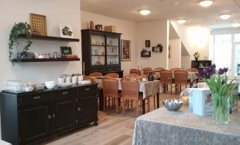 Hals Hotel - Housity