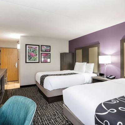 2 Queen Beds, Suite, Non-Smoking La Quinta Inn by Wyndham Davenport & Conference Center Promo Code