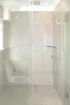 Hotel Bond