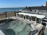 Beautiful Ocean Front House with Private Beach, Hot Tub and Spectacular Sunsets Hotels in Fairhaven