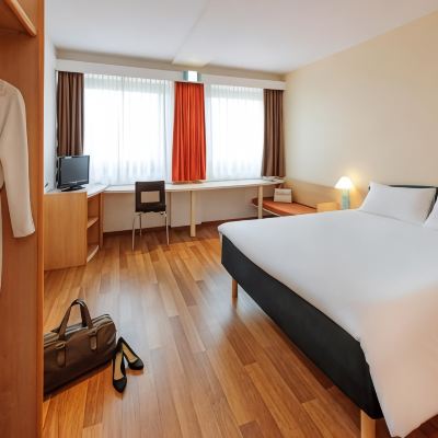 Standard Twin Room Ibis Berlin Messe Promo Code
