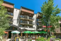 Lift House Lodge, Pet Friendly, Premium Studio Condo
