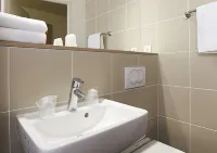 B&B Hotel Lyon Aéroport Saint-Quentin-Fallavier