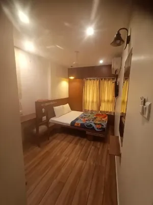 Tulsi Motel