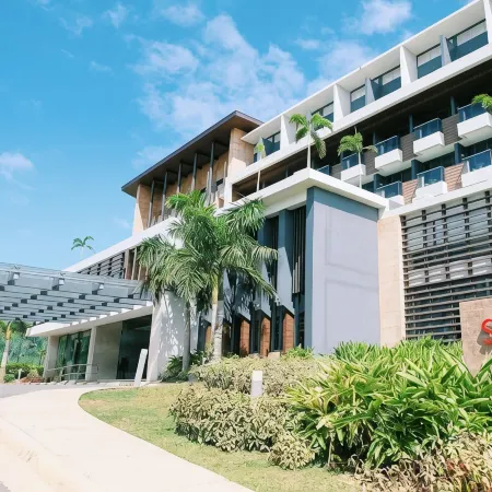 MCollection - Poolside Escape Near Boracay’s Iconic Keyhole