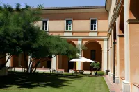 Student's Hostel Della Ghiara Hotele w: 