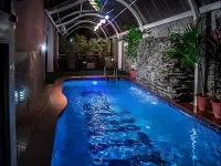 E-Suite Hotel